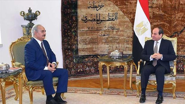 Mısır Cumhurbaşkanı Sisi, Libya'daki isyancı grupların lideri Hafter'le görüştü