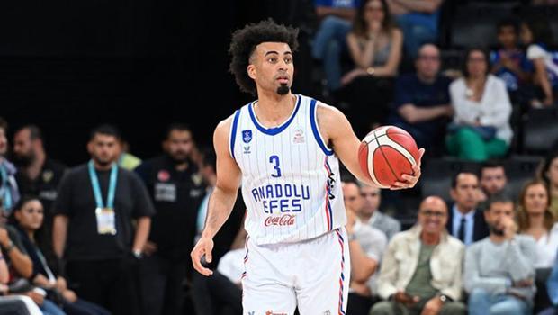 Anadolu Efes, Jordan Nwora ile yollarını ayırdı!
