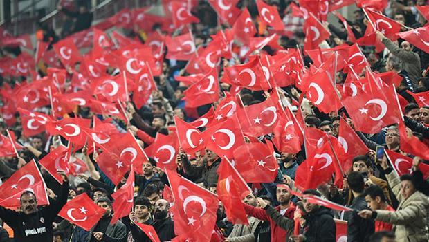 Sezon öncesi taraftara müjde: Artık stadyumlara kimlikle girilebilecek!