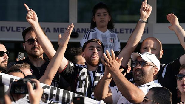 Beşiktaş resmen duyurdu! Orkun Kökçü, imza için İstanbul'da!
