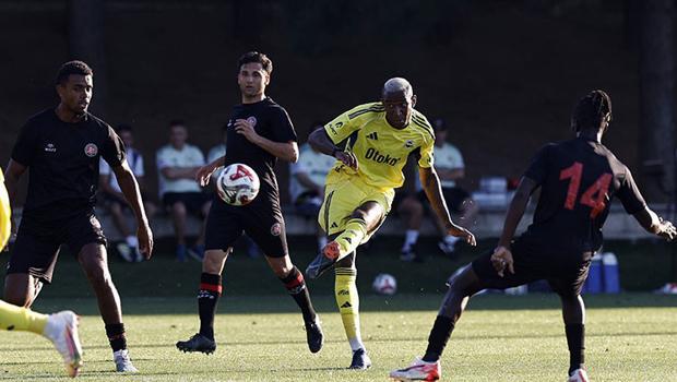 Fenerbahçe'ye Anderson Talisca'dan kötü haber!