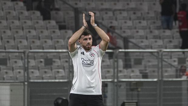 Orkun Kökçü: 'Dünya yıldızı olduğum için değil, Beşiktaşlı olduğum için böyle muhteşem bir karşılama yapıldı!'