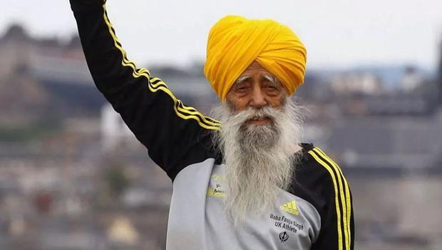 Bir aracın çarpmasıyla ağır yaralanan dünyanın en yaşlı maratoncusu Singh, 114 yaşında öldü