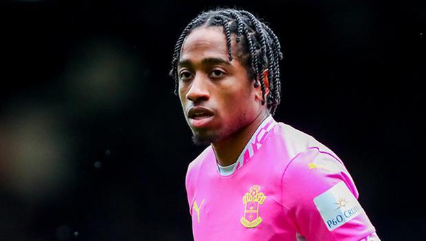 Beşiktaş, Kyle Walker-Peters'ın İstanbul'a geliş saatini açıkladı