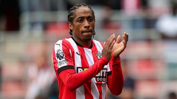 Beşiktaş'ın yeni transferi Kyle Walker-Peters'ın İstanbul'a gelişi ertelendi
