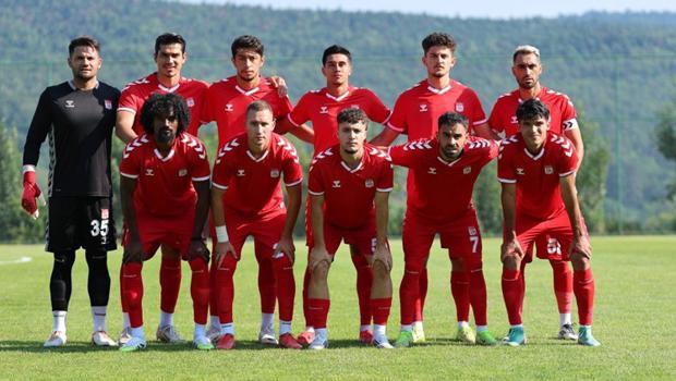 Sivasspor hazırlık maçını 4 golle kaybetti!