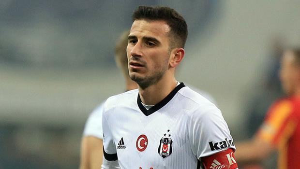 Oğuzhan Özyakup'tan Beşiktaş taraftarına mesaj: 'Doğru değil!'