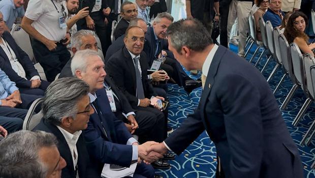 Fenerbahçe Başkanı Ali Koç, Aziz Yıldırıma'a seslendi: 'Ya başkan adayı olun ya da efsanemiz!'