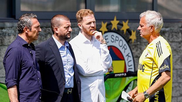 Fenerbahçe'den transfer açıklaması: 'Jose Mourinho'nun onay verdiği 2 transfer Feyenoord maçına yetişecek!'