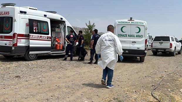 1'i kadın 2 kişi sulama havuzunda ölü bulundu
