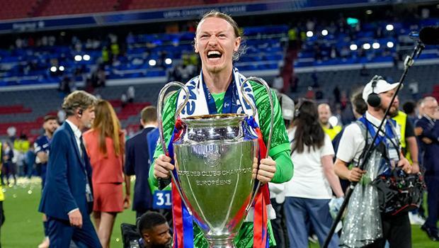 PSG, Galatasaray'a Safonov'u teklif etti!