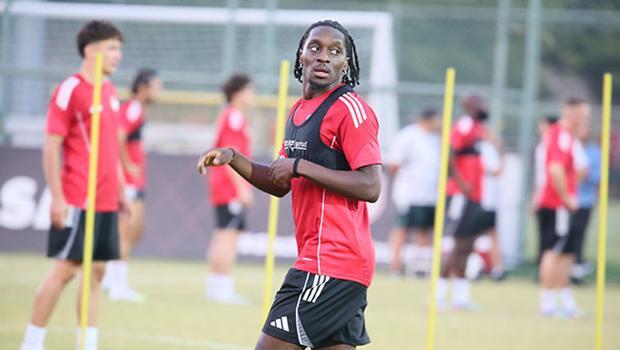 Christopher Lungoyi'den Galatasaray maçı öncesi açıklamalar! 'Zor bir maç olacak'