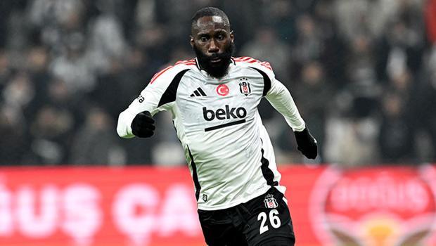 Beşiktaş'tan ayrılan Arthur Masuaku, Premier Lig'e transfer oluyor