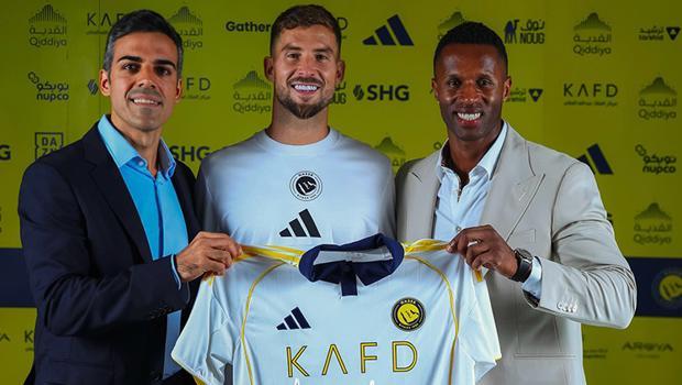 Al-Nassr, Inigo Martinez'i renklerine bağladı