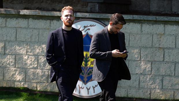 Fenerbahçe Futbol Direktörü Devin Özek'ten transfer müjdesi: 'Kısa süre içerisinde camiamızı mutlu edecek haberlerimiz olacak'