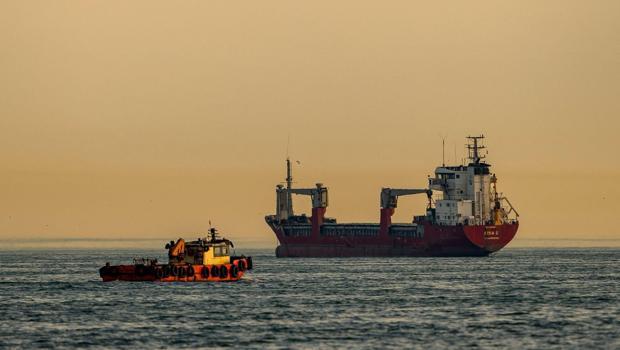 İstanbul sahillərində Hindistanlı dənizçilər aylarla gəmidə ilişib qalıb