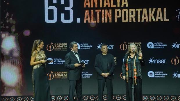 Antalyada Qızıl Porta Film Festivalı paradla və qırmızı xalça ilə açıldı