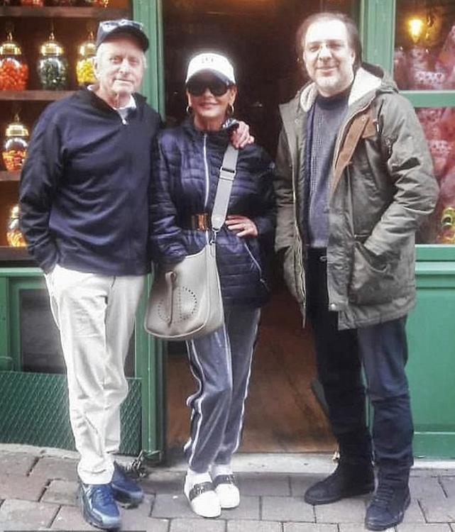 Hollywood couple takes an anniversary trip and plays tourists in Istanbul