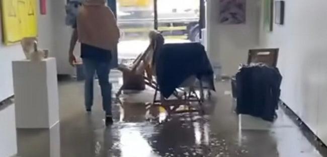 Rains hit Contemporary Istanbul