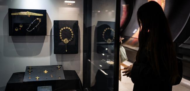Ankara exhibition traces Anatolian jewelry
