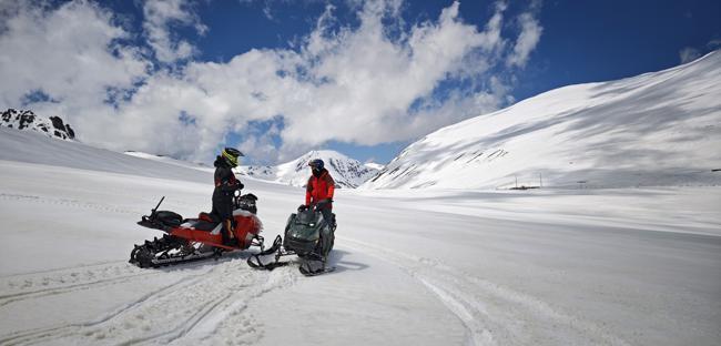 Ovit Mountain draws late-season skiers