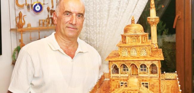 Retiree turns wood into miniature landmarks