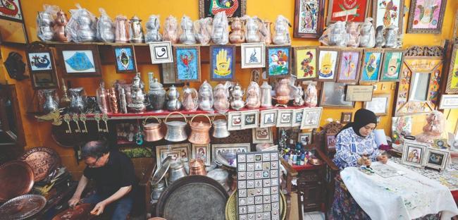 Father, daughter keep Mardin’s tradition alive