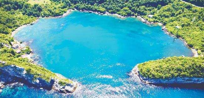 Gideros Bays scenic beauty