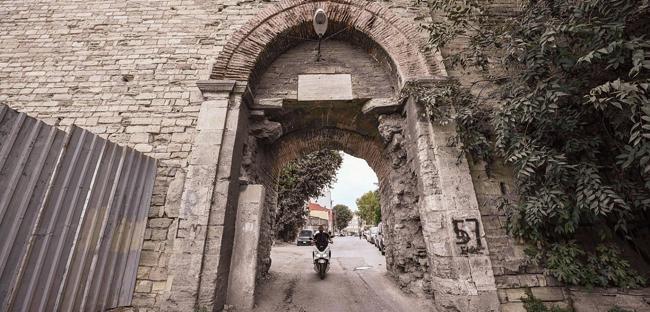 Tracing centuries of empire at Yedikule Gate