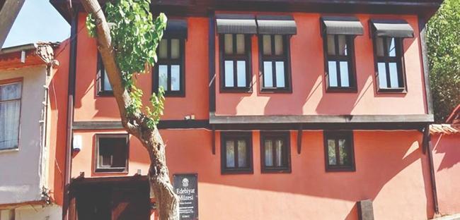 Literature museum draws 18,000 visitors