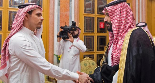 Saudi king, crown prince meet Khashoggi family