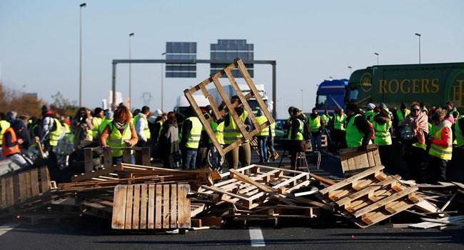Woman’s death casts shadow over France’s ‘yellow vest’ protests