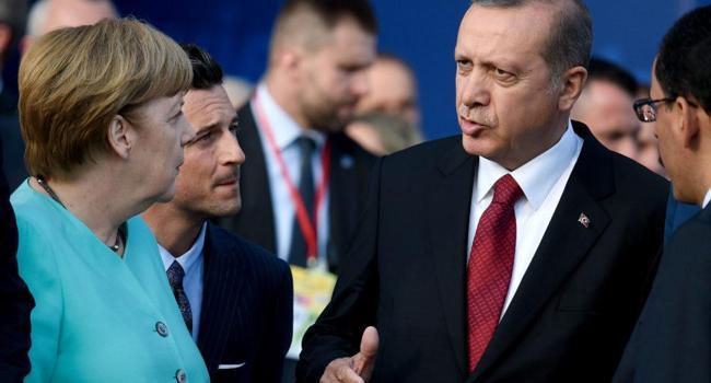 Erdoğan, Merkel discuss Syria and migrants over phone