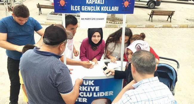 President Erdoğan urges AKP to focus on first-time voters