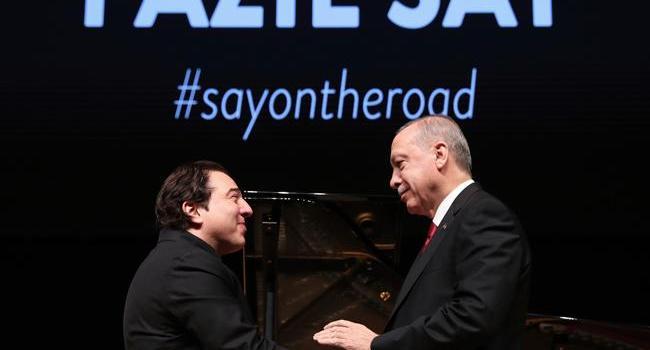 Turkish president, US senator see famed pianist perform