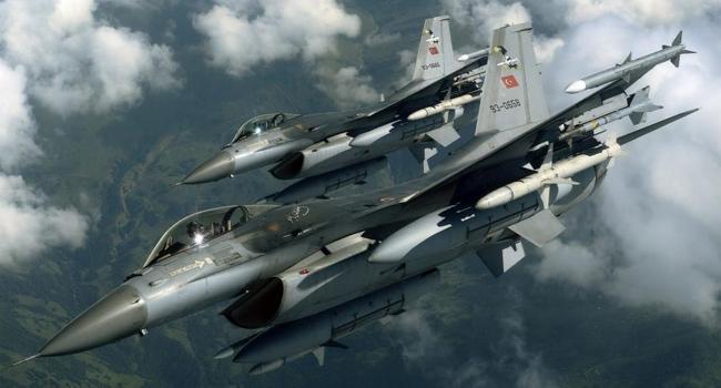 Turkish fighter jets fly over east of Euphrates, Syria