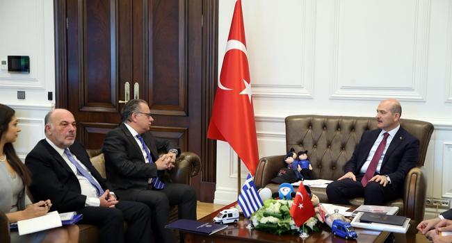 Turkish, Greek ministers discuss migration crisis