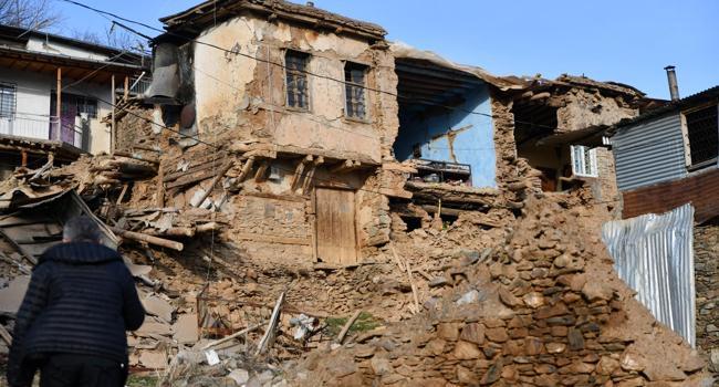 Prosecutors launch investigation over collapsed buildings in Elazığ