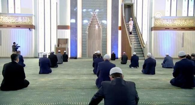 Turkey holds Friday prayers for ‘few’ people