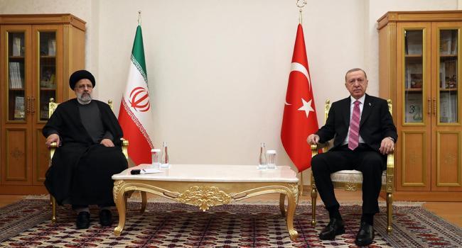 Erdoğan meets with Irans Raisi