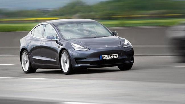 Tesla yine fiyat indirdi | Genel Haberler