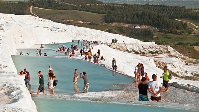 Pamukkale'ye 2019'un ilk iki ayında 132 bin turist | Genel Haberler