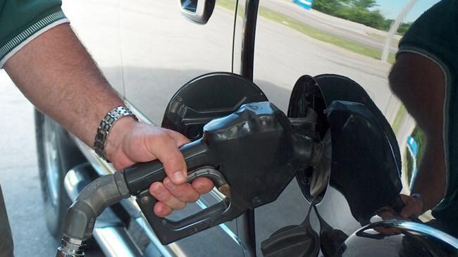 Benzine indirim geliyor | Ekonomi Haberleri