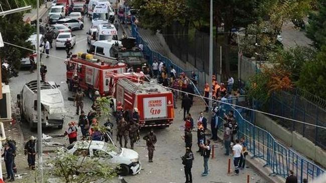 İstanbul Yenibosna'da karakol yakınında patlama! | Genel Haberler