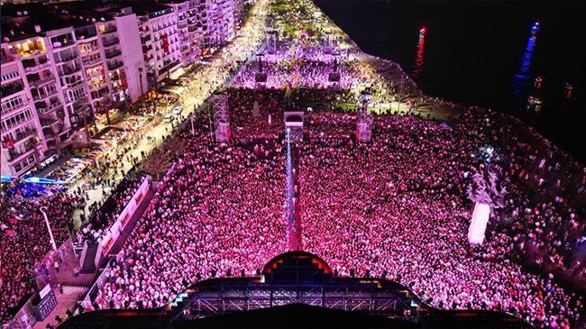 İzmir Kültür Yolu Festivali'nde 29 Ekim Cumhuriyet Bayramı coşkuyla kutlandı | Genel Haberler