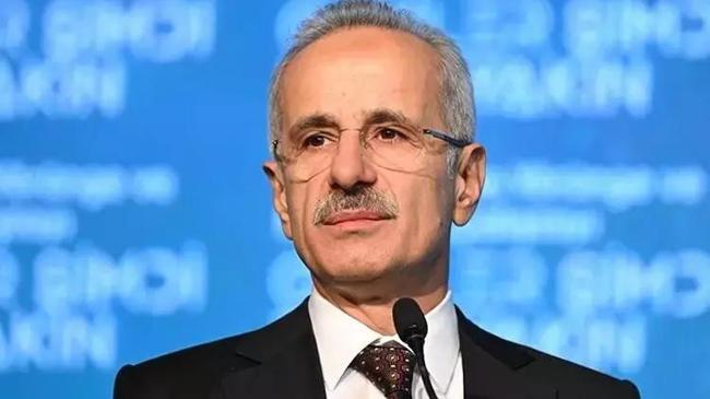 Yollara motorcu dostu bariyer! Bakan Uraloğlu: Daha güvenli bir sürüş amaçlıyoruz | Politika Haberleri