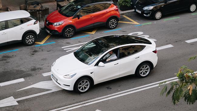 Tesla'nın yükselişi haklında 'balon' uyarısı  | Ekonomi Haberleri