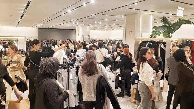 ‘Muhteşem cuma’ kuyruğu | Ekonomi Haberleri