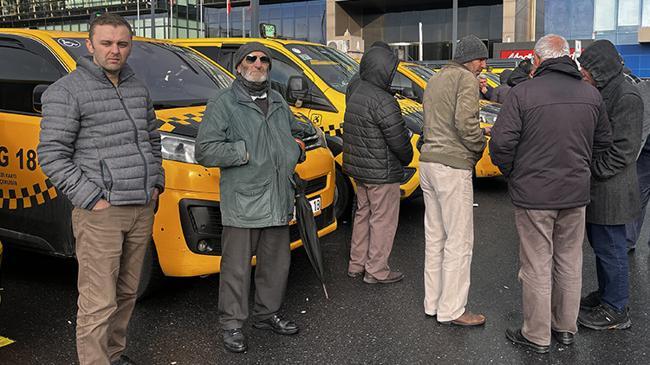 8+1 taksicilerden İBB önünde eylem  | Genel Haberler