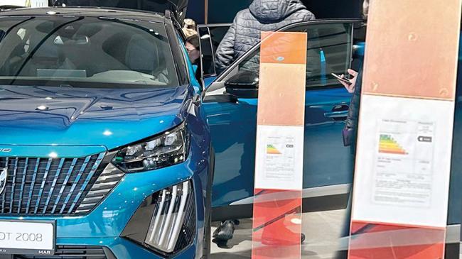 İkinci el yüksekten uçuyor... Aynı otomobil bayide 1.4 milyon TL’ye internette 1.7 milyon TL’ye satılıyor | Ekonomi Haberleri